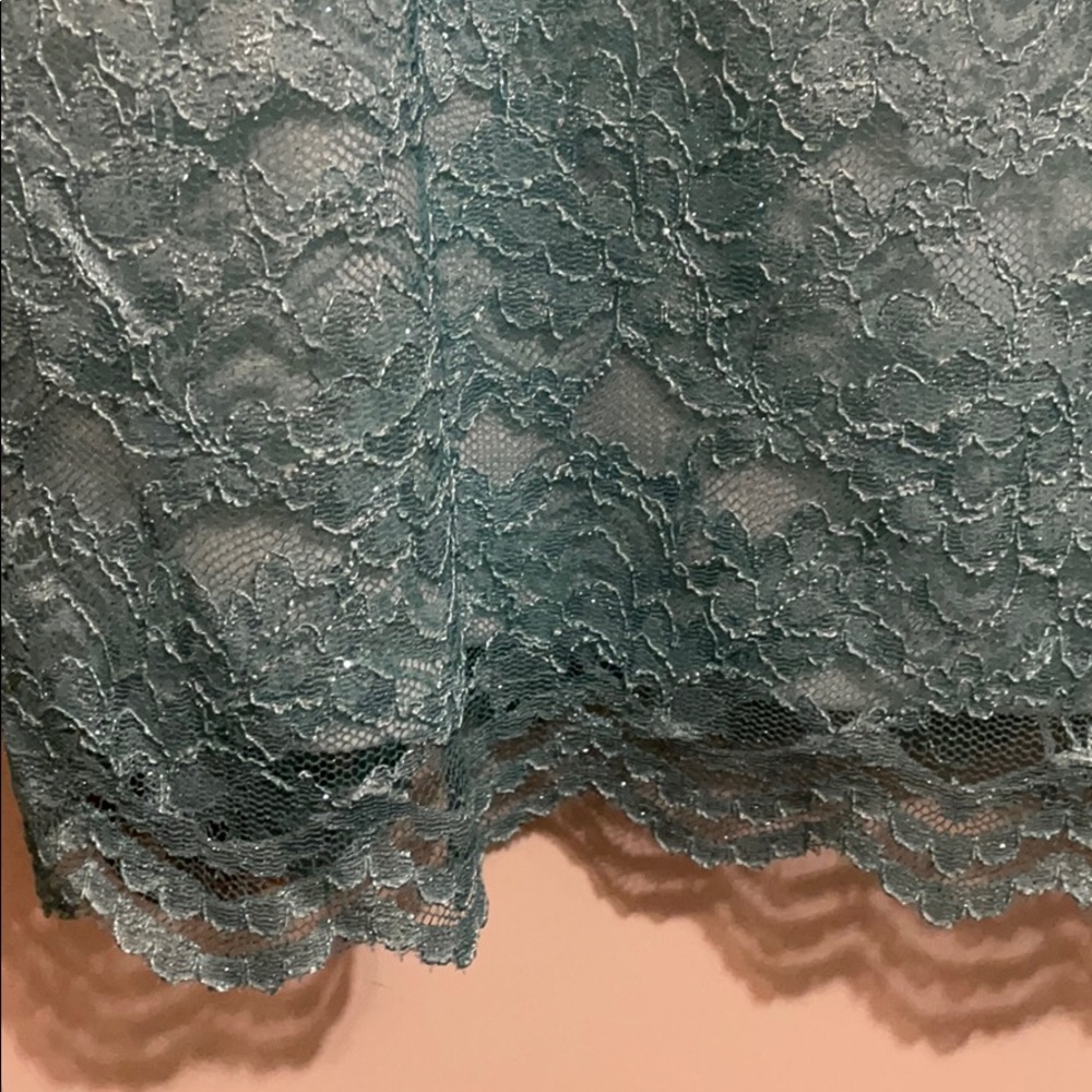 Dress - Picture 3 of 5